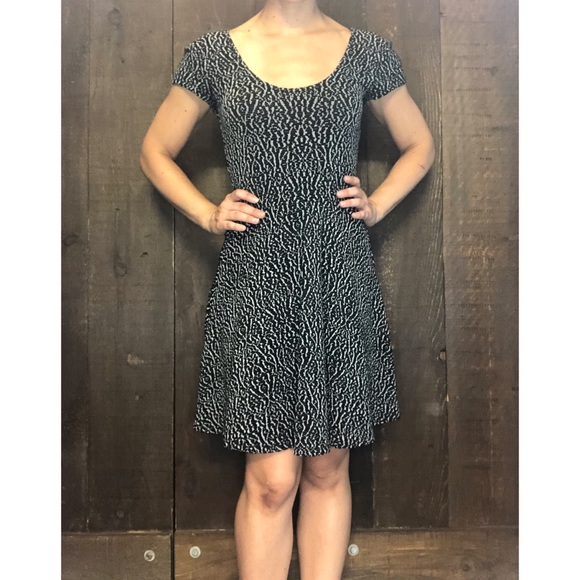 Sparkle & Fade Scoop Neck A-Line Dress S - Picture 4 of 6